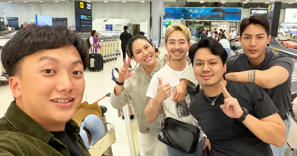 Ryu Gege กับผู้เดินทางที่สนามบินก่อนเริ่มทริปจีน